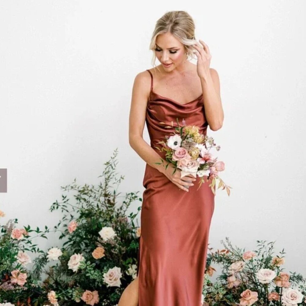 REVELRY BRIDESMAID NWT  Skye Satin‎ Dress Size 4
